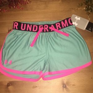 Under Armour Girls Shorts (7-8)